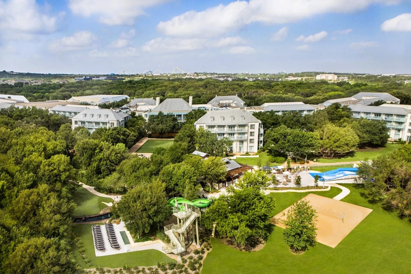 outdoor meeting destinations